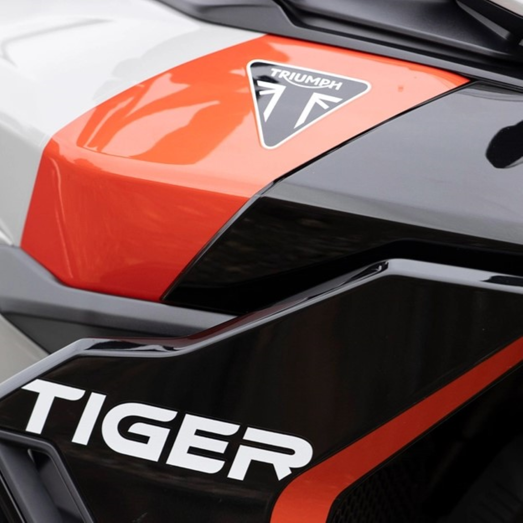 Triumph Intense Orange (code EI) Paint Product